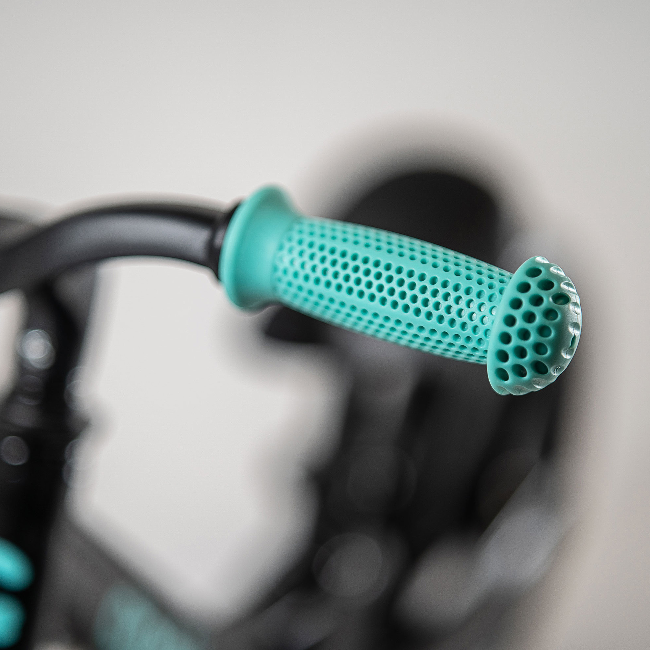 CARIBOO_MAGNESIUM_PRO_Black_Tourquise_2500x2500pix_zoom_1